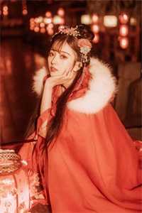 美女扒开奶罩让男人吃奶