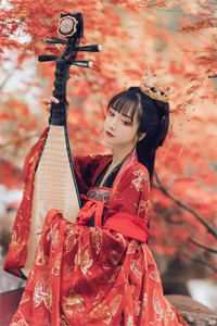 碎蛋娇娃