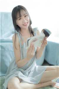 两个美女舌吻教程视频