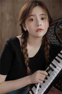世家女李好