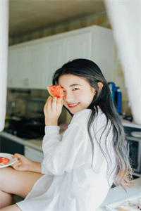 仙女棒坐着使用的快乐棒视频