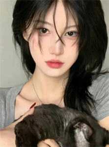 老头埋进校花里面使劲添