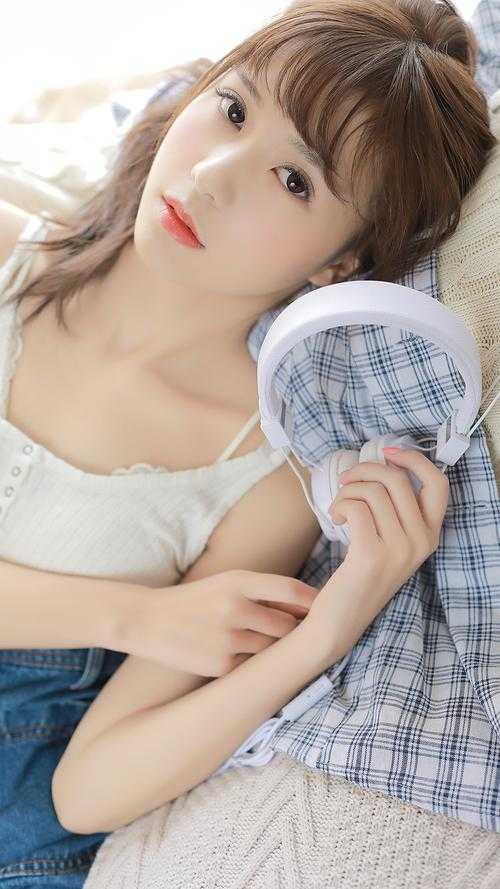 监禁少女游戏下载