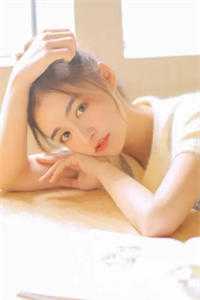 车子坐不下麻麻坐我腿上