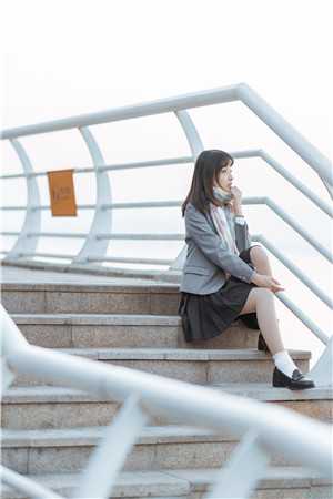 美女扒开尿口和胸洗澡