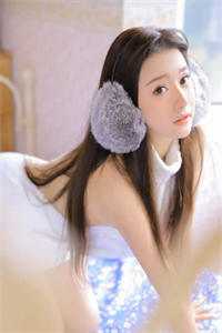 两个美妇用嘴服侍