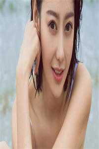 美女解开胸罩给男人吃奶动态图