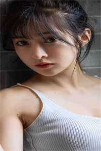 跪在桌子下用嘴伺候主人