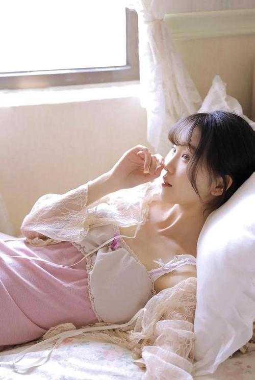 莱克茜·贝尔