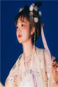 中野梓