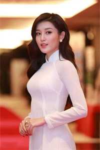 费县新娘李红生前照片