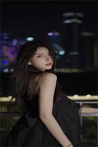 在御花园进入太子妃小说