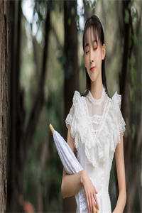 女主播户外勾搭工人