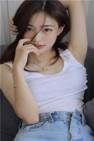 美女吃鸡鸡