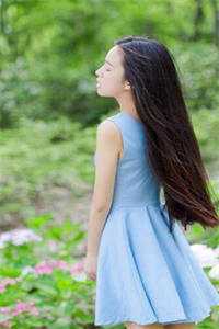 粉嫩小妹