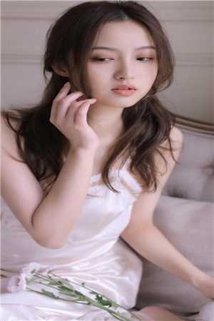 男生女生一起差差打扑克