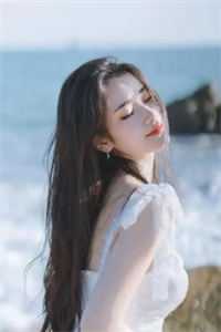 浴缸少女