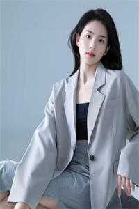 没穿衣服的美女图片