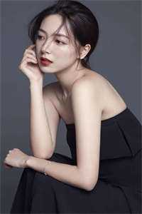 美女与帅哥亲嘴